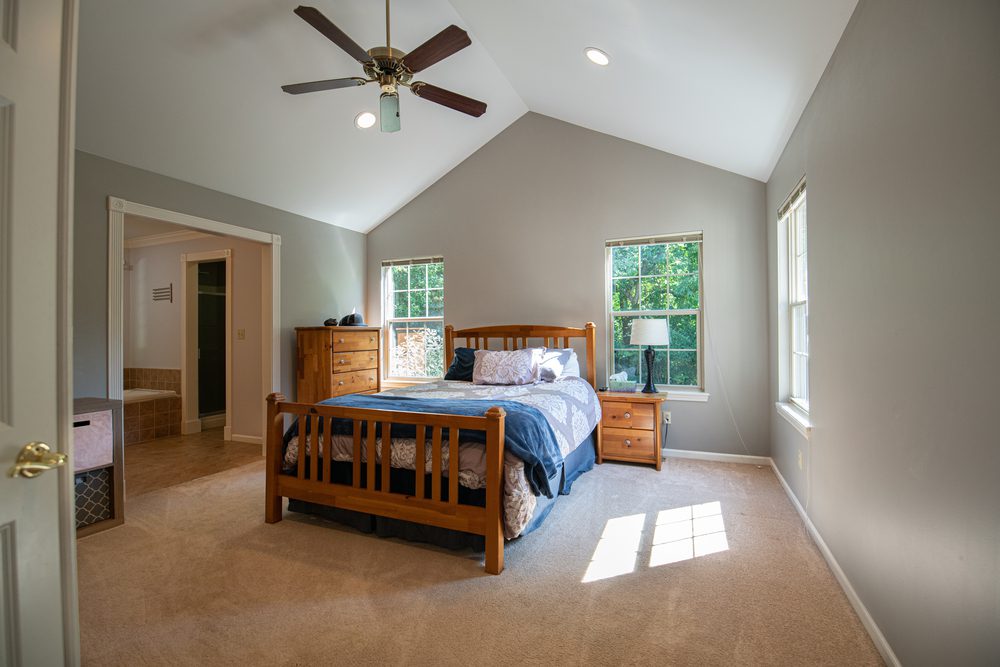 Best Top 5 Flooring Ideas For Your Master Bedroom 1