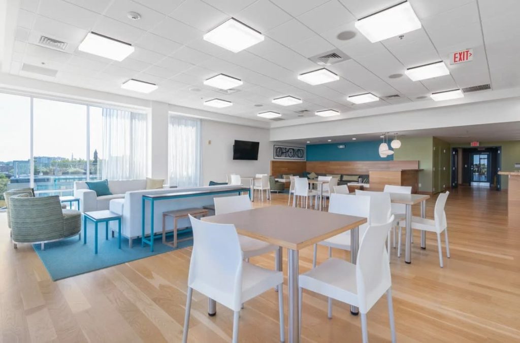 How To Choose The Right Commercial Hallway Carpet For Your Business Needs