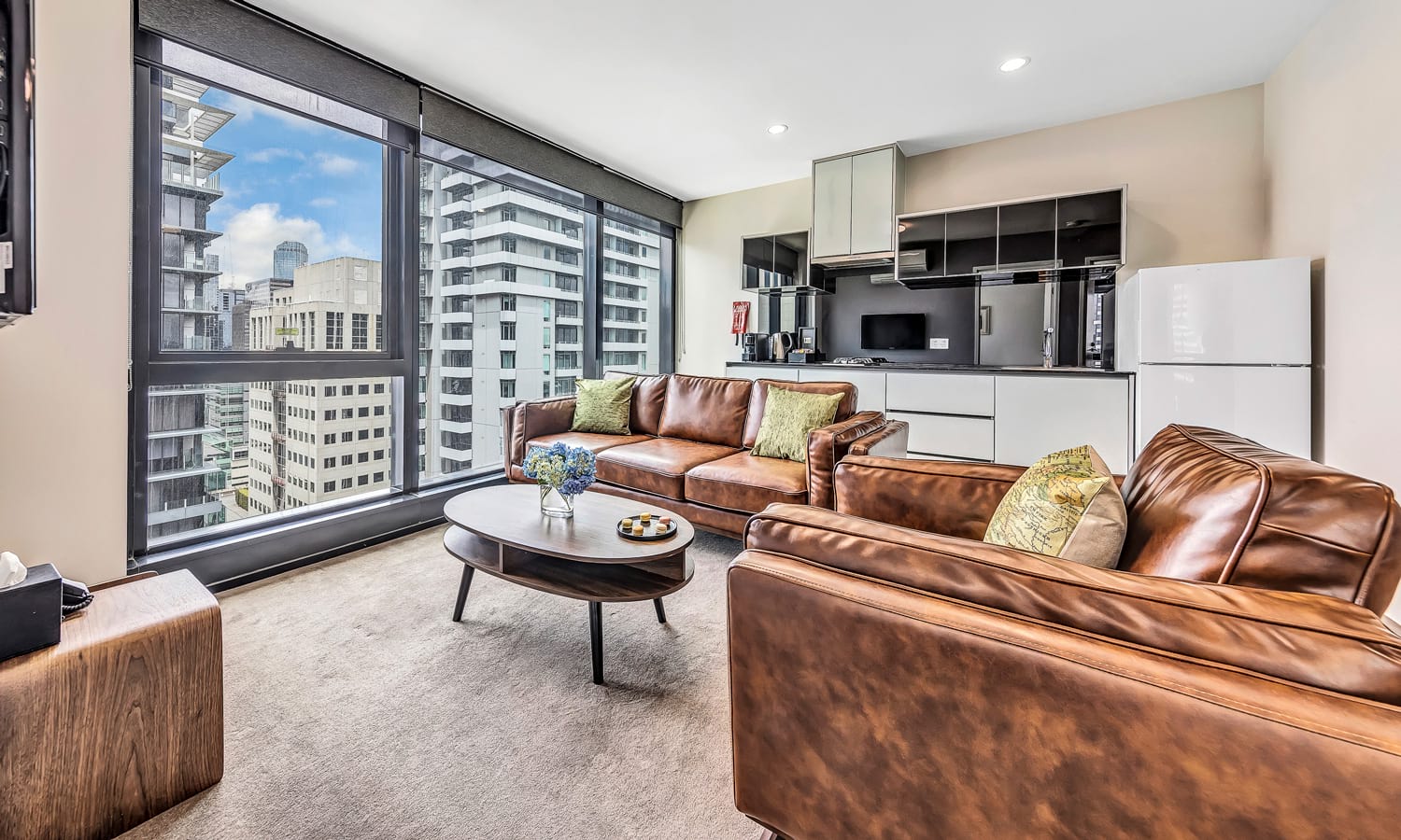 melbourne accommodation pegasus apartments executive one bedroom lounge kitchen